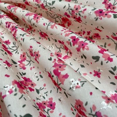 Broderie Anglaise: Ditsy Florals Pink