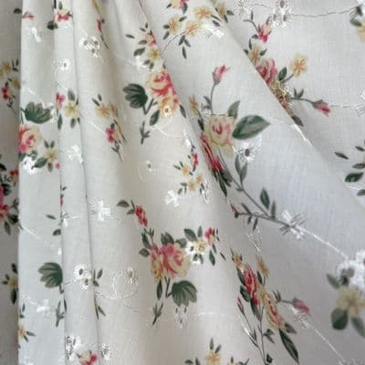 Broderie Anglaise: Roses on Natural