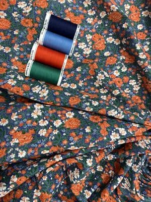 VINTAGE COTTON : Bold Floral on Royal Blue