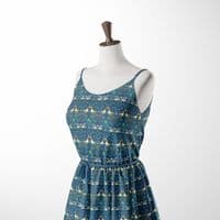 William Morris Birds - 100% Cotton  Dressmaking Craft Fabric