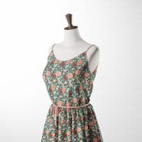 William Morris Cray - 100% Cotton  Dressmaking Craft Fabric