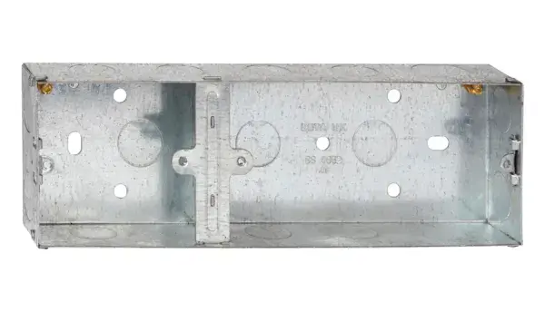Deta 2+1 Gang Flush Back Box