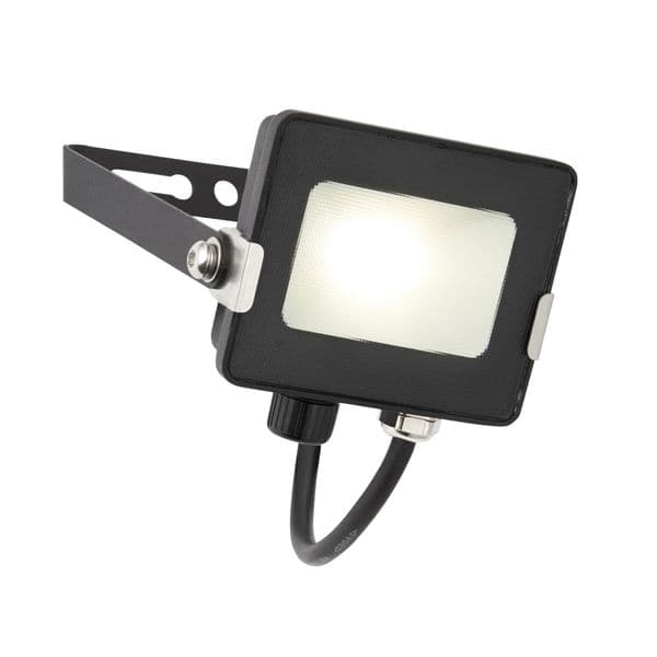 Saxby Salde IP65 10W cool white black