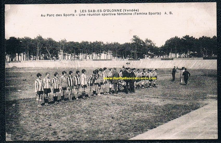 - 1920's Femina Sport v. Academia x2 women's team, rivals to Dick Kerrs Ladies interest postcard