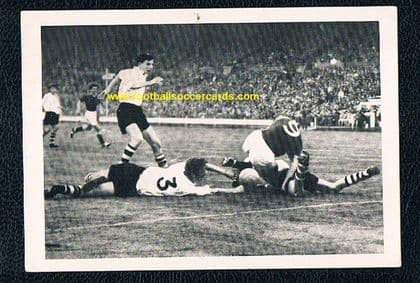 * 1959 DE JONGE Martin Peters rookie card England schoolboys BRD WC66 Final goal scorer See ALL PIX!