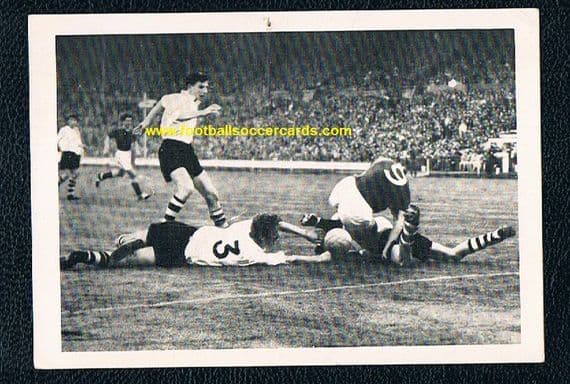 * 1959 DE JONGE Martin Peters rookie card England schoolboys BRD WC66 Final goal scorer See ALL PIX!