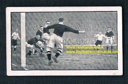 1928-30 Teasdale sweet cigarettes Derby v Pompey trade card