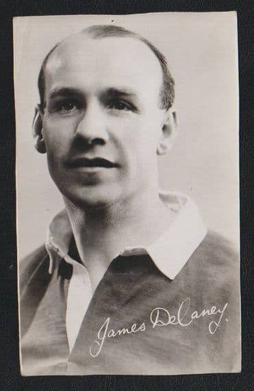 1950 Aberdeen & Manchester Utd Jimmy Delaney Glasgow Evening Citizen autograph redemption card