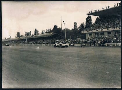 1954 Fangio Winner Monza '54 ORIGINAL PRESS PHOTO Chequered flag for Mercedes W196 & Fangio