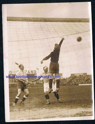 Original England v France press photo Pongo Waring vs Alexis Thepot 14 May 1931 Aston Villa