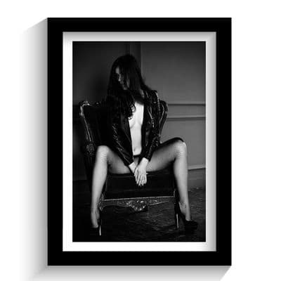 Print | Woman Posing!