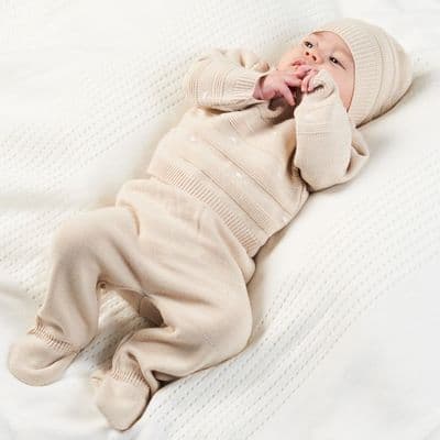 Unisex knitted 3 piece set