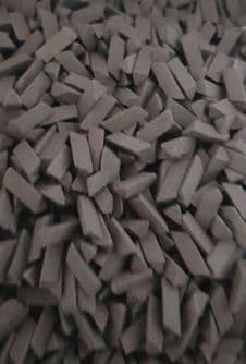 4/10 Ceramic abrasive media suitable for vibratory Tumblers