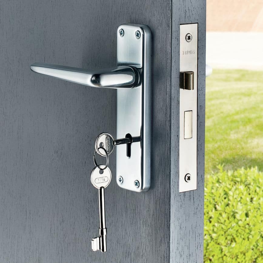 Linear FD30s Front Entrance Fire Door Set