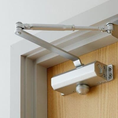 Overhead door closer 121