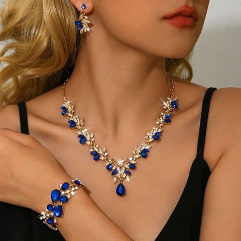 BandS - Blue 3 piece necklace set £29.95
