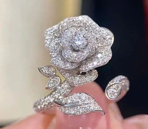 BandS - Elegant Glam Diamonte Rose Flower Ring £19.99