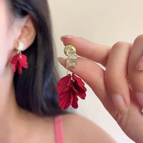 BandS - Elegant Vintage Wine Red Petal   "CLIP ON" Earrings £14.99