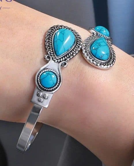 BandS - Ethnic Oval Turquoise Bangle £14.99