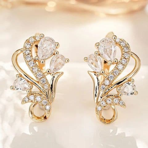 BandS - Geometric Stud Earrings With Claw Setting Earrings  £14.99