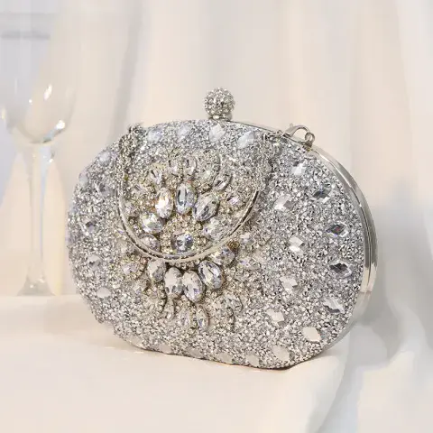 BandS - Oval Daisy Bling Clutch Bag Silver