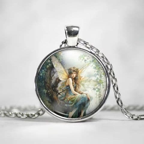BandS - Retro Fairy Pendant Necklace £14.99