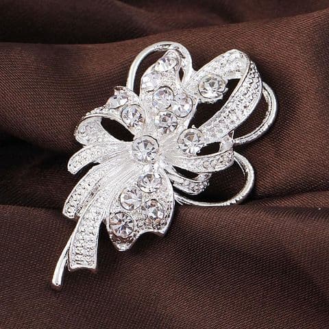BandS - Simple Style Flower Pin Broach  £29.95