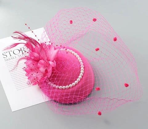 BandS - Small hat with Pearls & a Net Cover Rose Pink