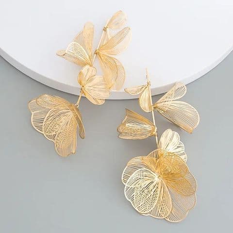 BandS - Vintage Style Flower Alloy Gold Plated Drop Earrings £14.99