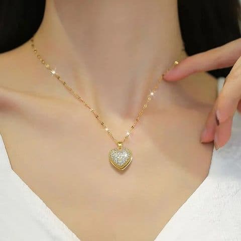 Diamonte Heart 18k Gold Plated Necklace with a Pearl £14.99