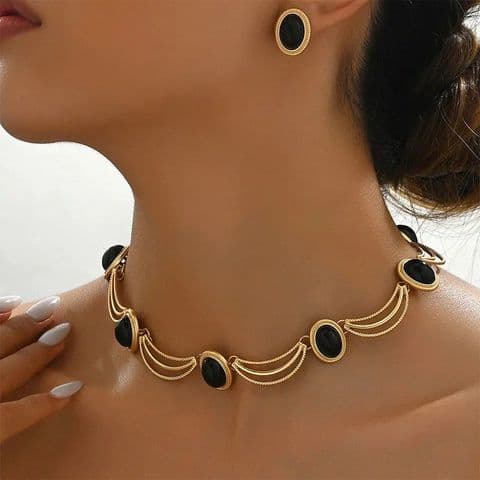 Elegant Classical Geometric Oval necklace set £29.95