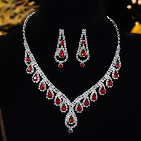 Elegant Red droplet tassel Rhinestone set £29.95