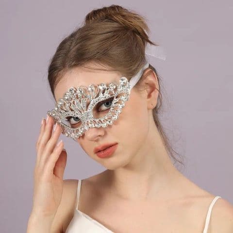 Silver Diamonte Eyemask £24.99