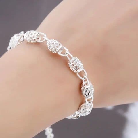 Silver Plated Hollow Great Wall Pattern Lantern Bracelet £14.99