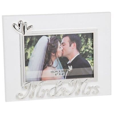 Mr & Mrs Heart Photo Frame 6x4 Wedding Keepsake Gift – Romantic Couple Frame