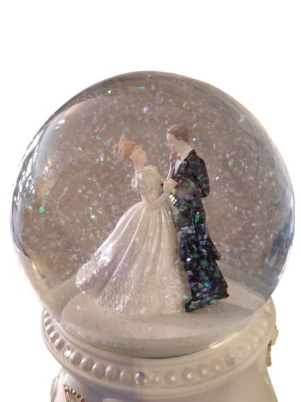 Bride & Groom Glitter Globe