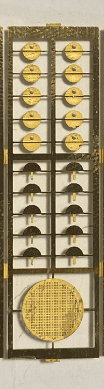 ULTOM031: Unknown Etches (OM 014) Loco Grille & Headcode discs