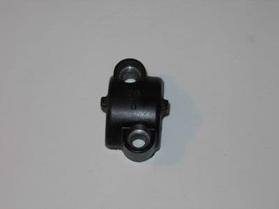 4HM-25867-00 Master Cylinder Handlebar Bracket (Brake & Clutch)