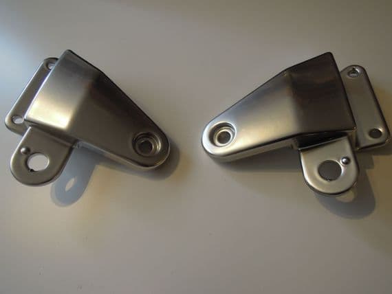 4KG-23131-00 + 4KG-23121-00 Headlamp Brackets