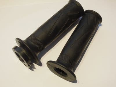 4YR-26240-00 Throttle Grip Assembly Set
