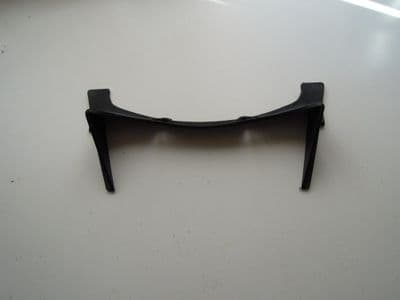 5EA-2163F-00 Rear Tailpiece/Fender cover