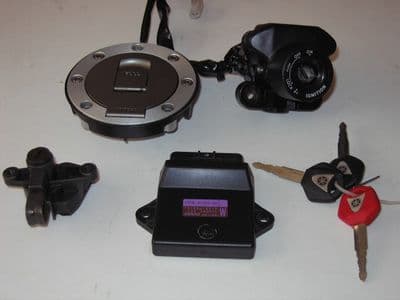 5WM-Y8250-00 Complete Lock Set