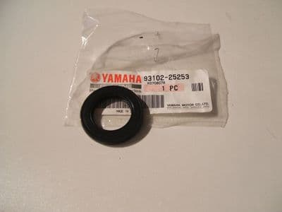93102-25253 Alternator Oil Seal