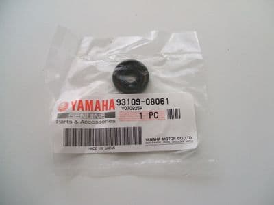 93109-08061 Clutch push rod oil seal