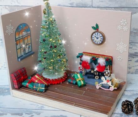Christmas Fireplace Book Nook