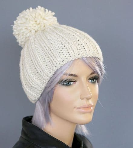 Chunky Knit Bobble Hat in Winter White