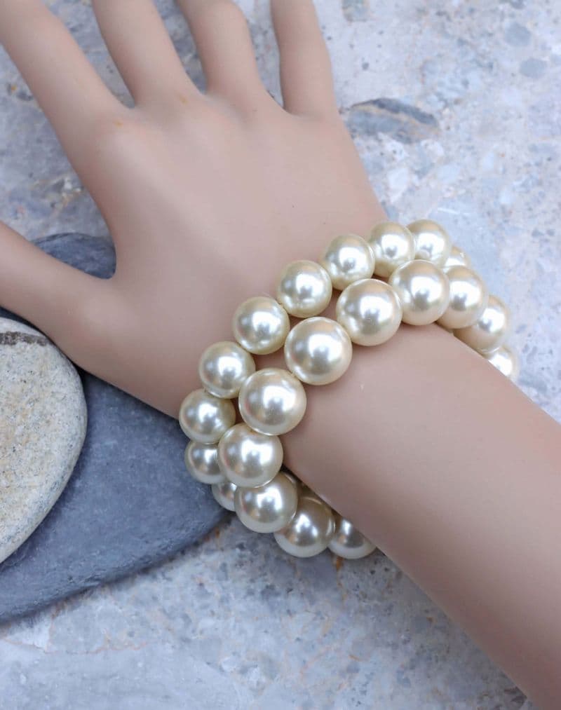 Cream Pearl Bracelet Set