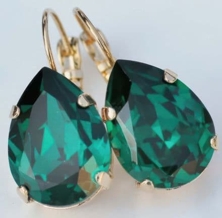 Emerald Green Teardrop Earrings