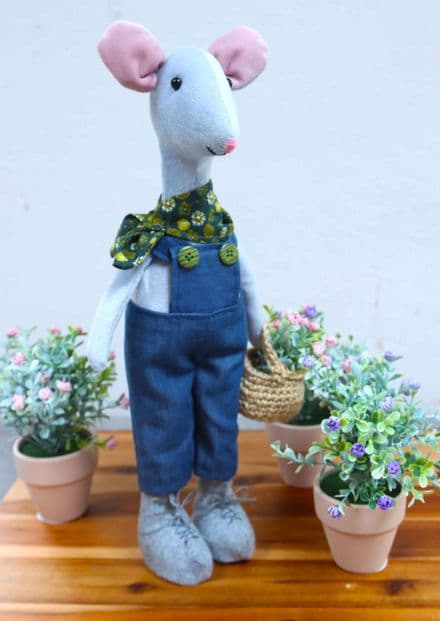 Gardening Mouse Plushie