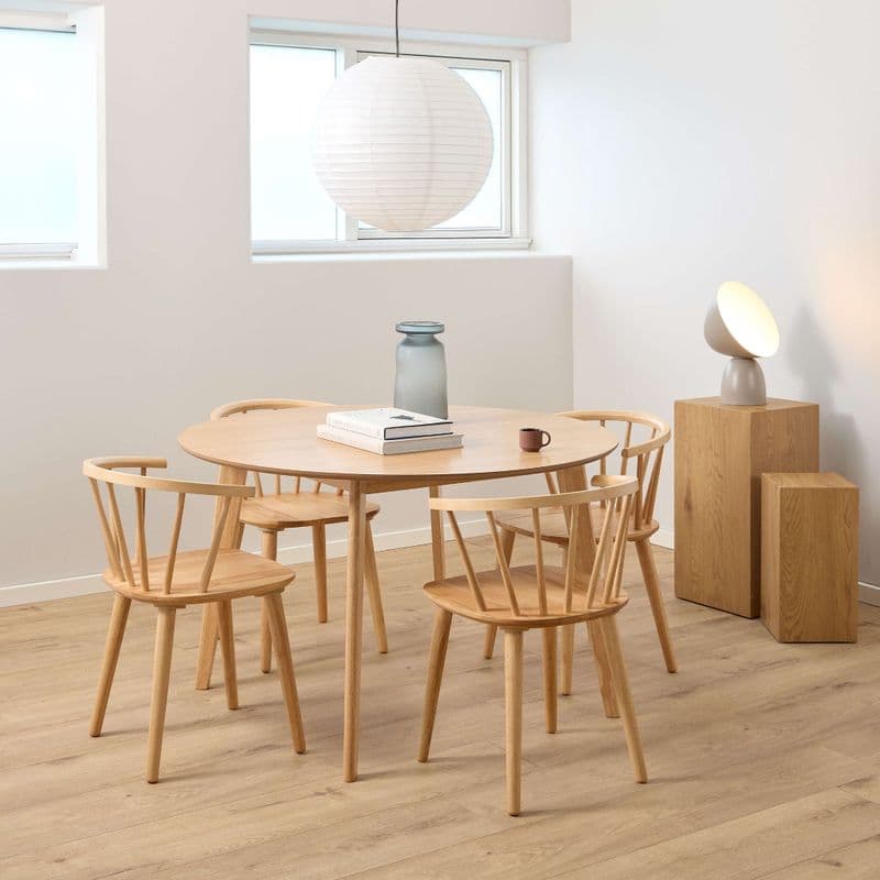 Round Dining Table and Four Chairs in Oak